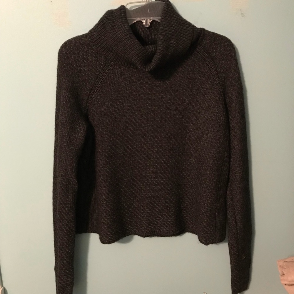 Banana republic wool pullover sweater